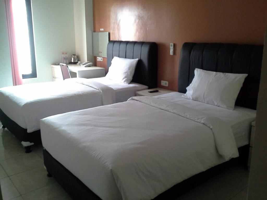 Asoka Inn Bandung Esterno foto